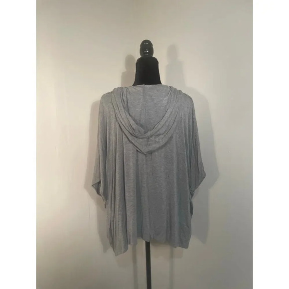 Twiggy London Iconic Hooded Poncho Sweatshirt Gray Size Medium - Picture 5 of 9